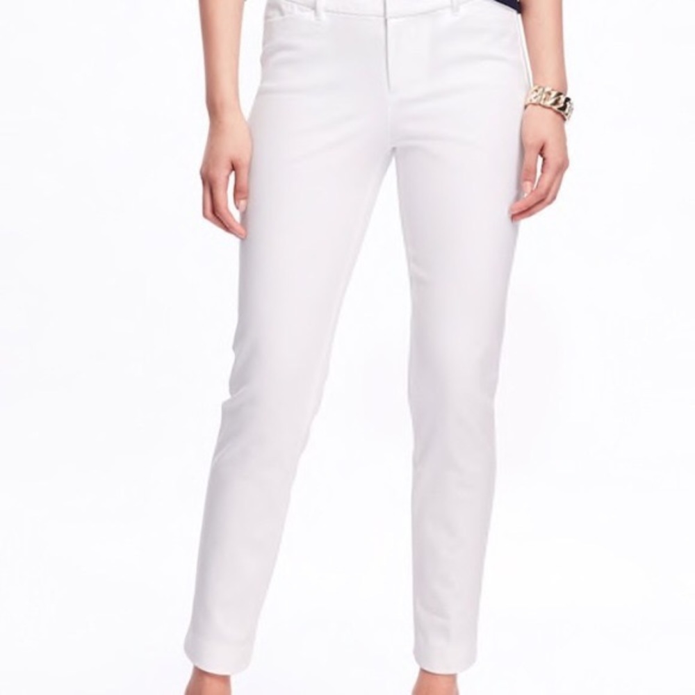 Old Navy white Pixie pants, size 18